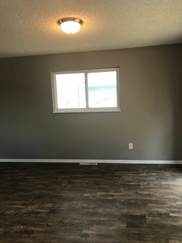 Building Photo - 888 Westmoreland Rd