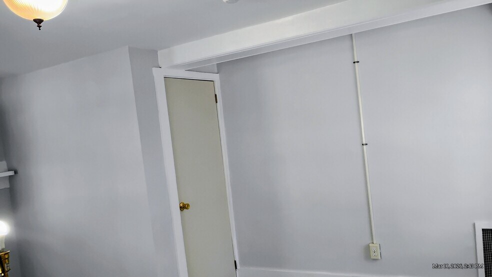 Master BR with door closed. - 44 Coolidge St