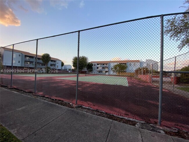 Building Photo - 1735 W 60th St