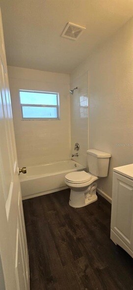 Building Photo - 5329 Kasper St