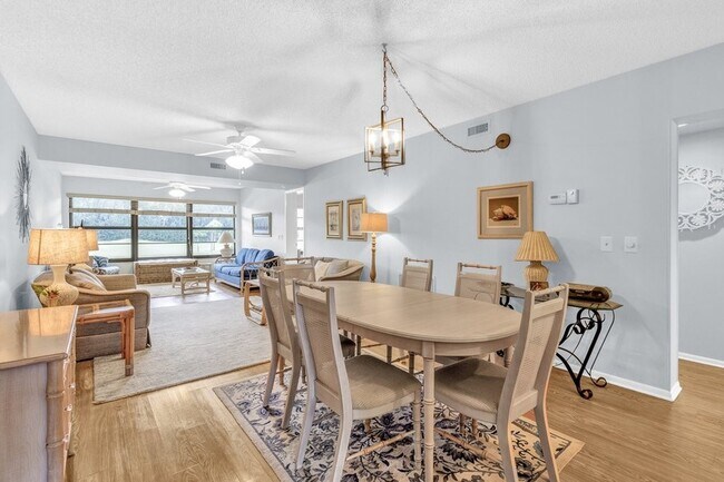 Building Photo - 18 Plantation Dr