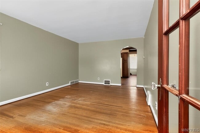 Building Photo - 420 25th St