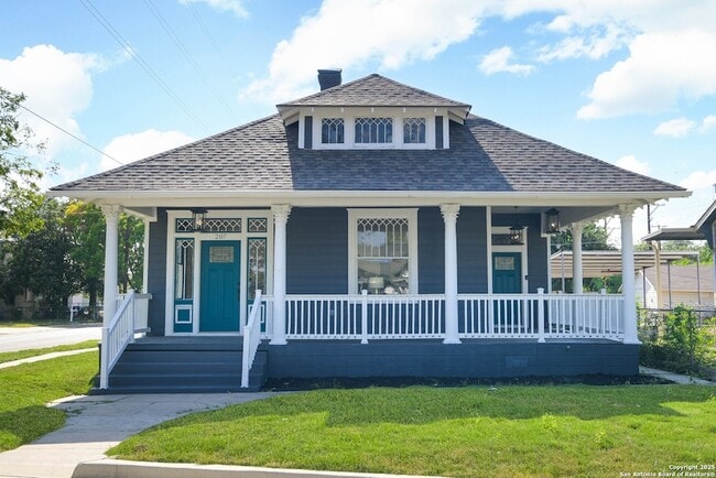 Building Photo - 207 Loretta Pl