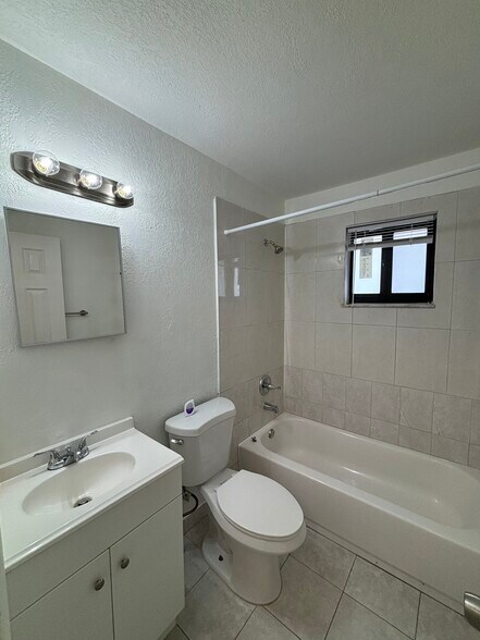 Kitchen - 156 W 14th St