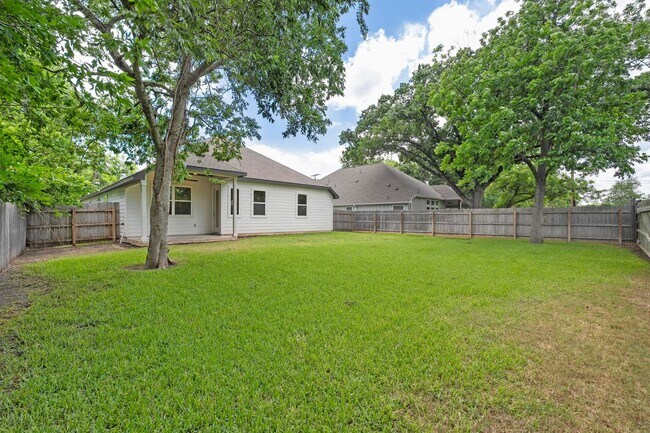 Building Photo - Modern Living Meets Small-Town Texas Charm