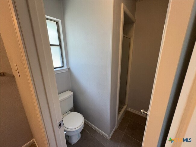 Building Photo - 1704 Big Bend Dr