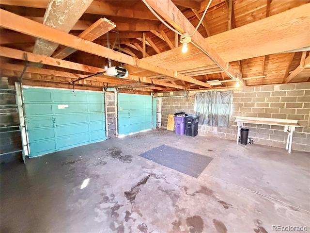 Building Photo - 1320 Holly St