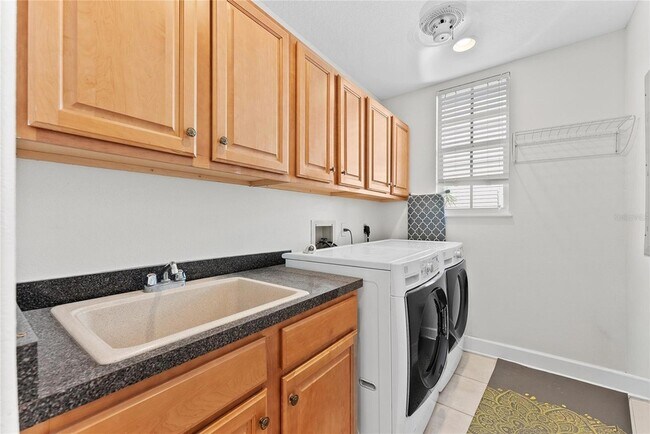 Building Photo - 3020 Gulf of Mexico Dr