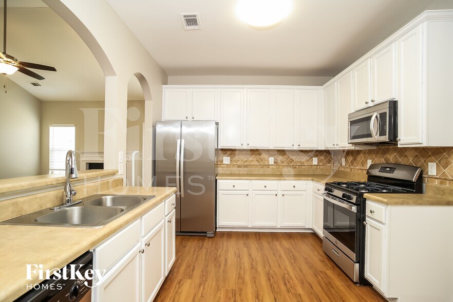 Building Photo - 23 Hamilton Blvd NW