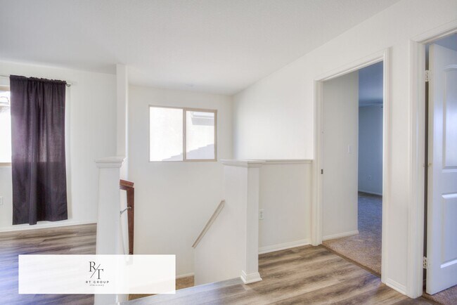 Building Photo - Beautiful 2-story home located in a gated community