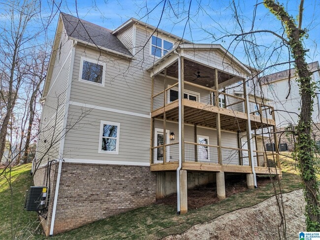 Building Photo - 1572 Forest Ridge Rd