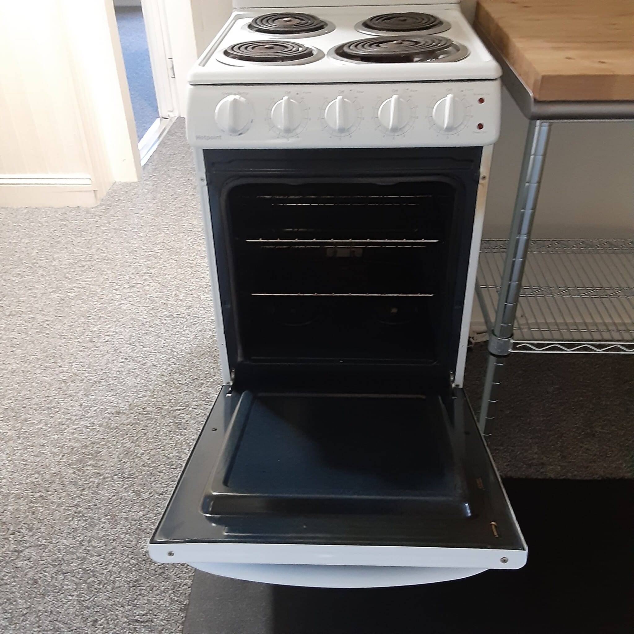 Building Photo - 105 Somerset St