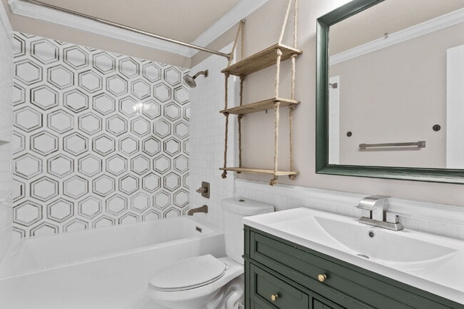 Building Photo - Beautiful 4 Bedroom Home with Backyard The...