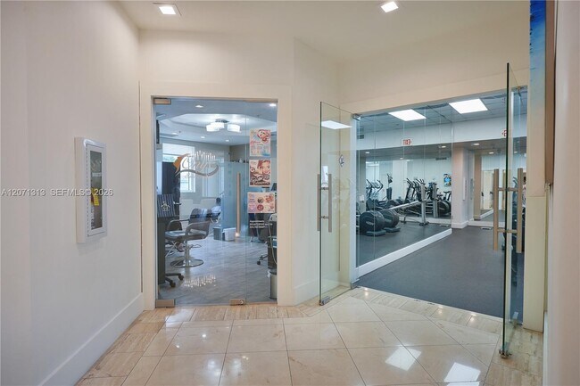 Building Photo - 4775 Collins Ave