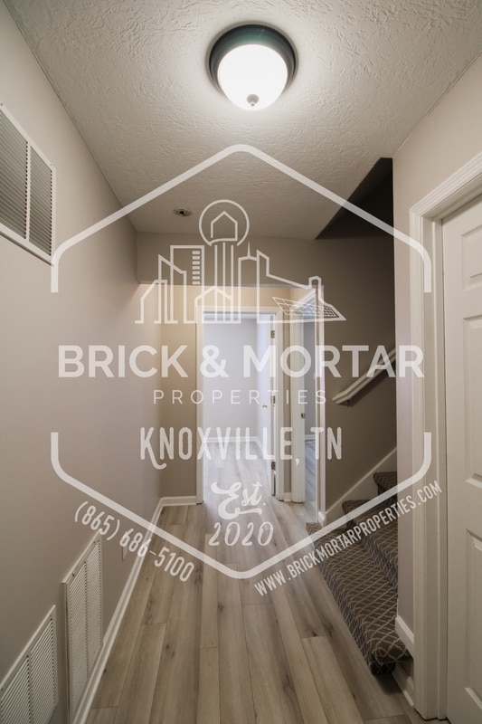 Building Photo - 8635 Constance Way