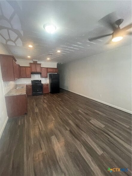 Building Photo - 203 Palmwood Dr