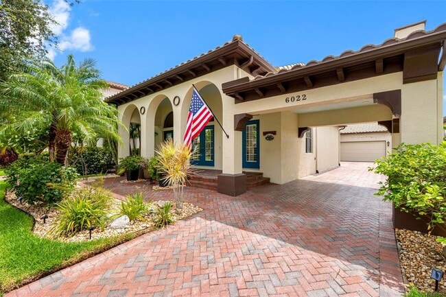 Building Photo - 6022 Beacon Shores St