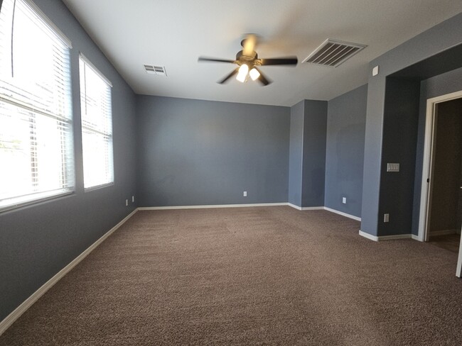 Building Photo - 845 E Doral Ct