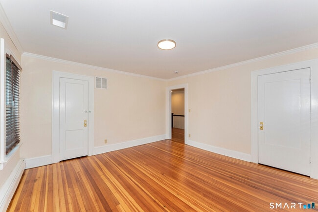 Building Photo - 798 Farmington Ave