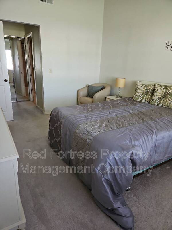 Building Photo - 14977 River Edge Ct