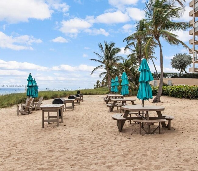 Building Photo - 5000 N Ocean Blvd