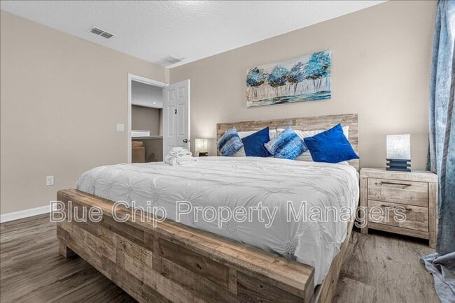 Building Photo - 8947 Amelia Downs Trail