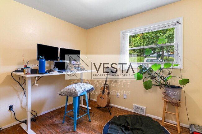 Building Photo - 60 Greeley St