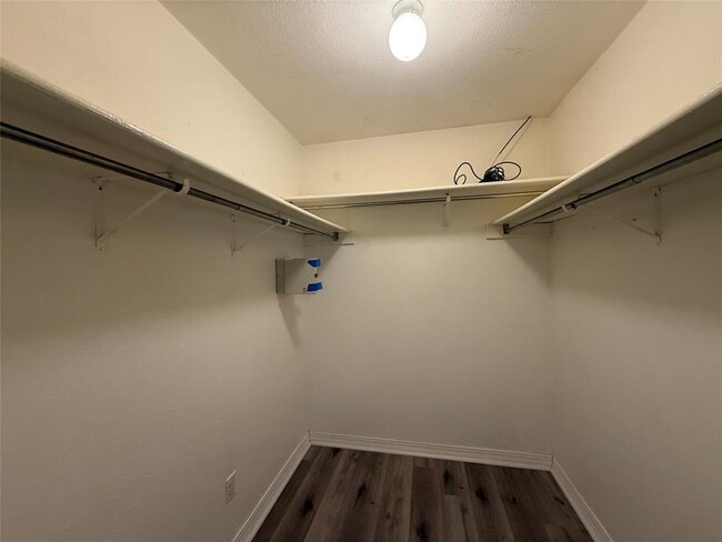 Building Photo - 2522 Stapleford Dr