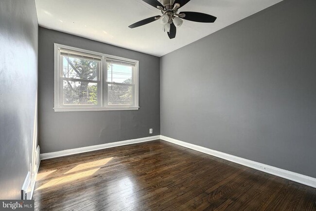 Building Photo - 1618 Wadsworth Way