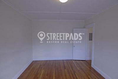 Building Photo - bedroom in Boston MA 02215