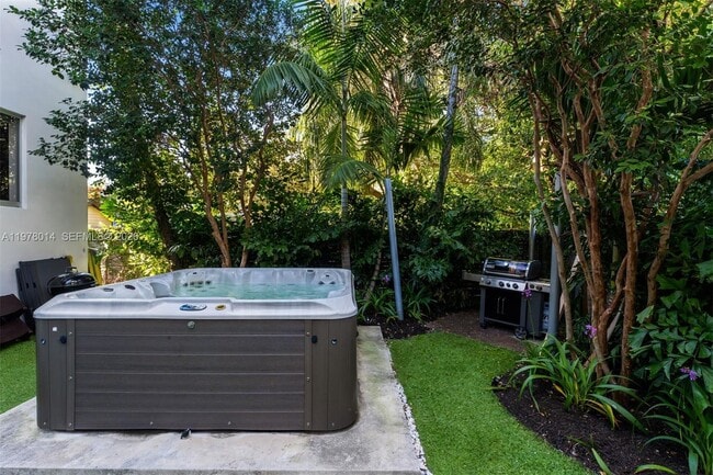 Building Photo - 101 SW 21st Rd