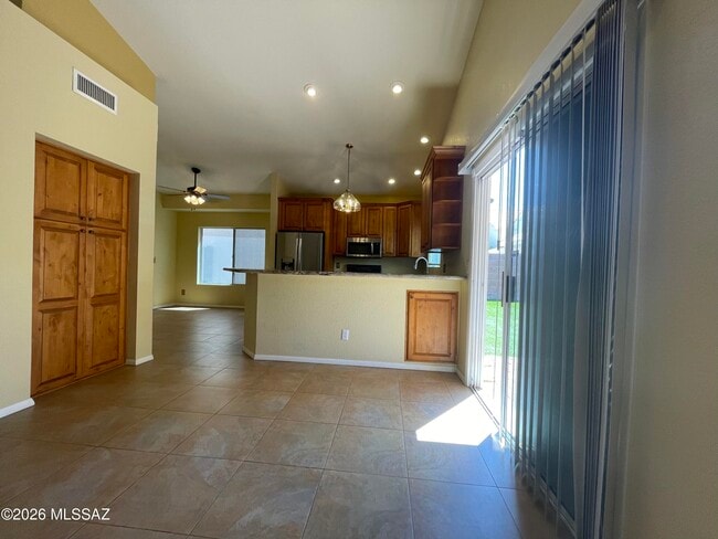 Building Photo - 3741 W Spinnaker Ln