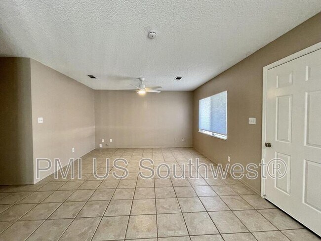 Building Photo - 3619 Gem St