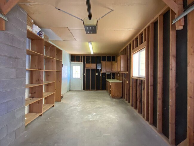 Building Photo - 1328 Woodmoor Ln