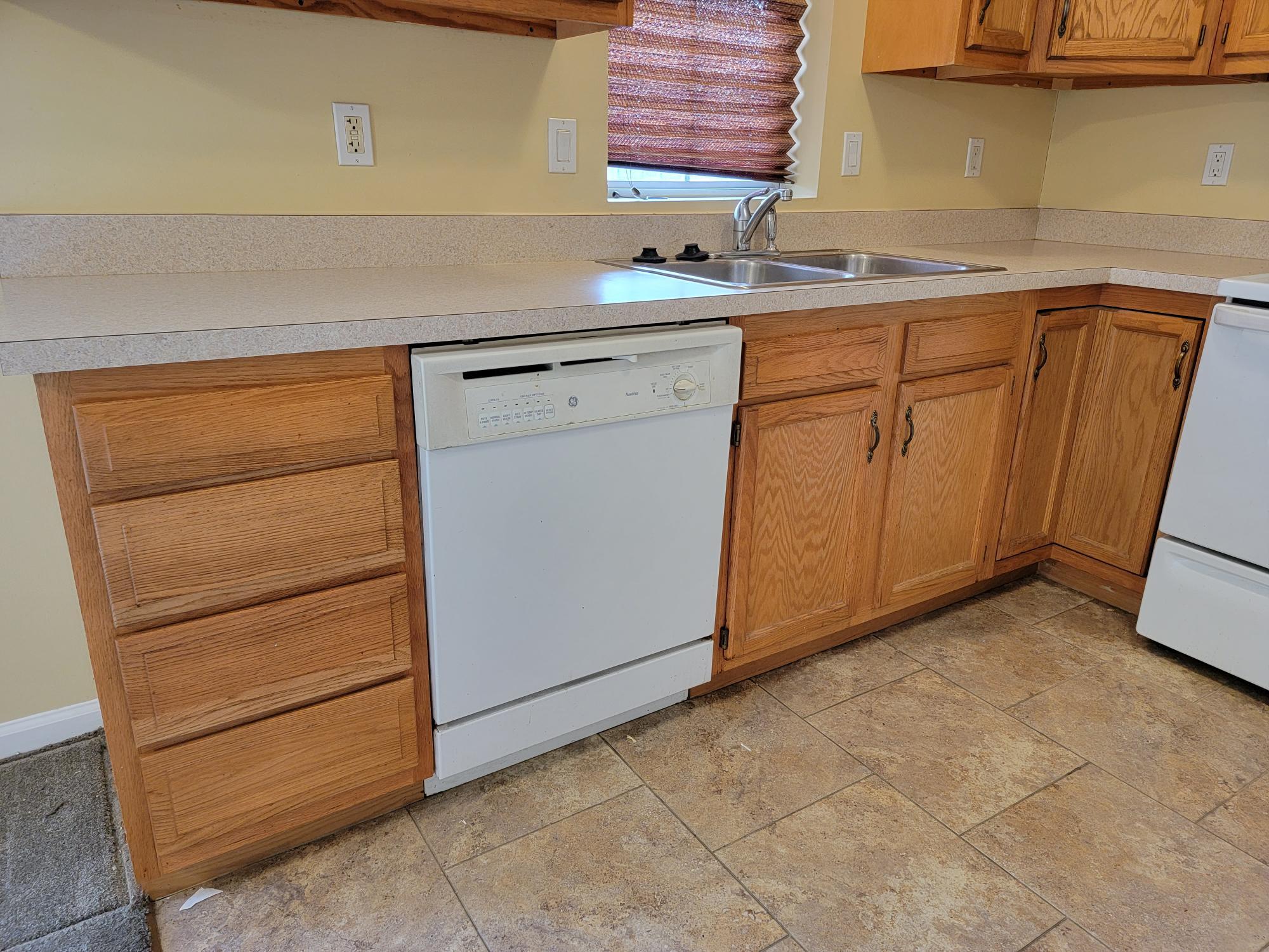 Building Photo - 2006 Greystone Dr