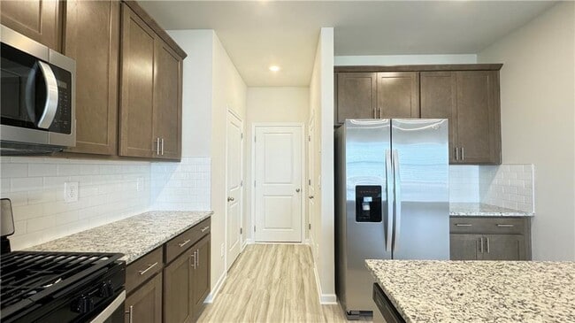 Building Photo - 694 Gabby Pt