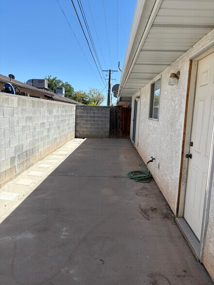 Building Photo - 345 S 200 W