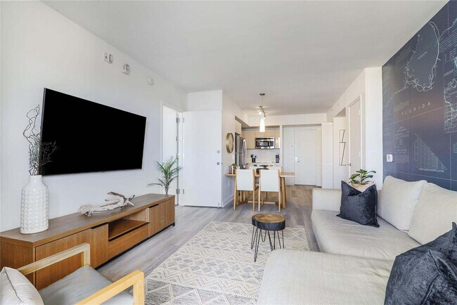 Building Photo - 2602 E Hallandale Beach Blvd