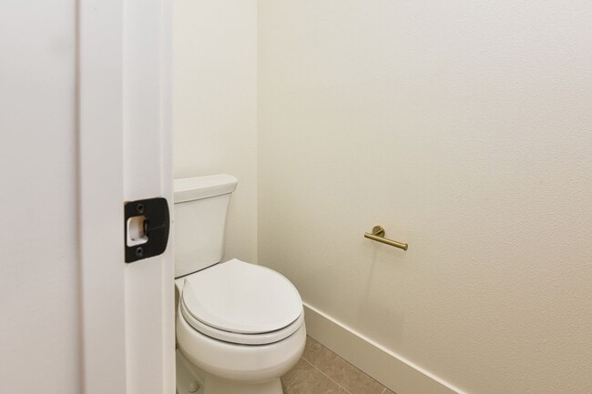 Building Photo - New Luxury Townhome with 2-Car Garage | Minutes to Downtown Redwood City & Tech Campuses