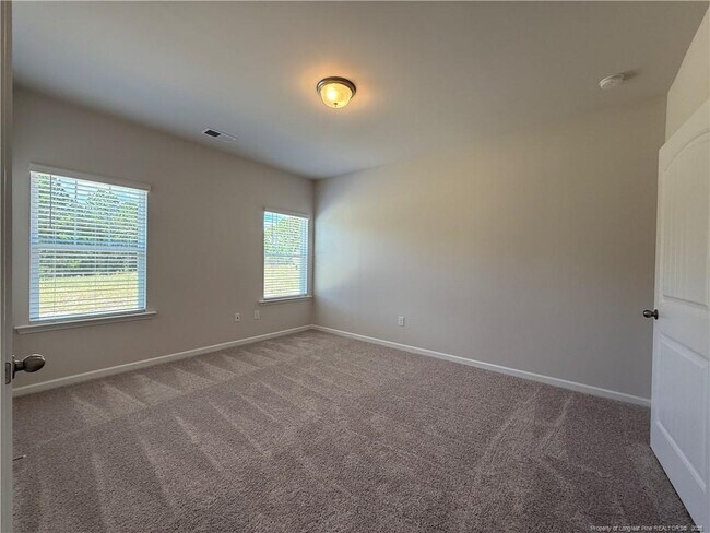 Building Photo - 274 Deodora Ln