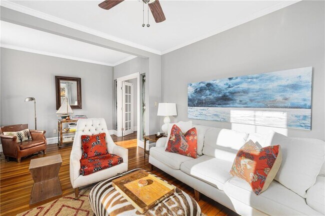 Building Photo - 30 Bull St