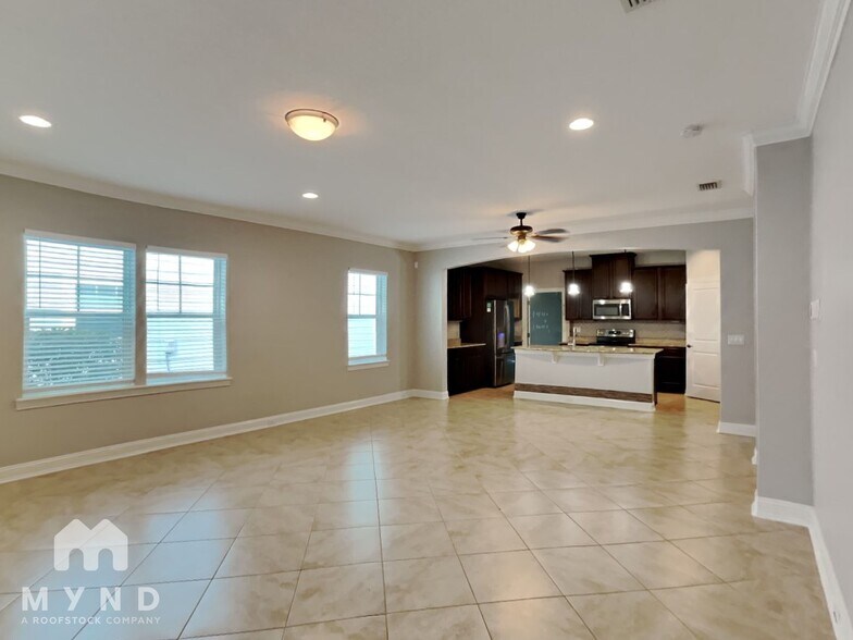 Building Photo - 3520 Hawthorn Way