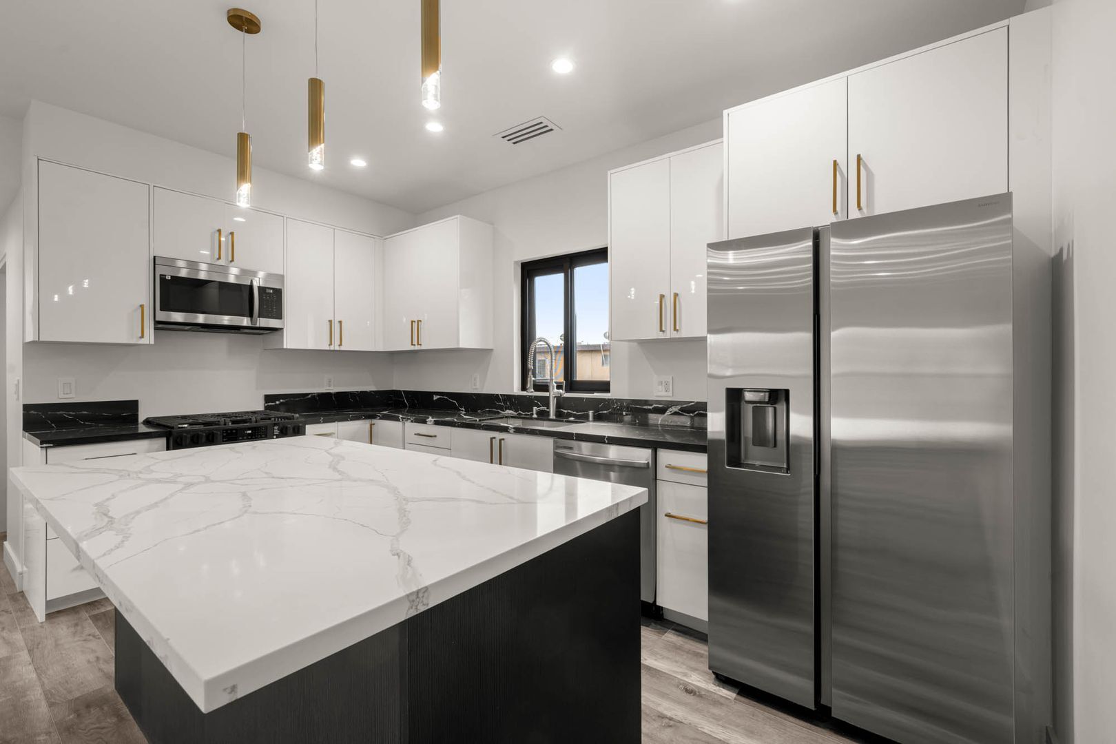 Building Photo - 1920-1922 S Sherbourne Dr