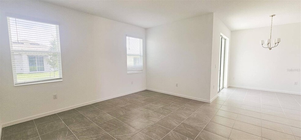 Building Photo - 429 Silver Palm Dr
