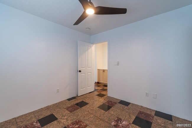 Building Photo - 4BR/ 2.5BA/ 3PKG/ 30 PV panels in Ocean Po...