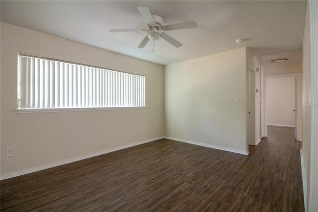 Building Photo - 549 Norfolk Cir