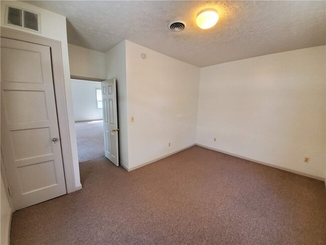 Building Photo - 74 Stewart St