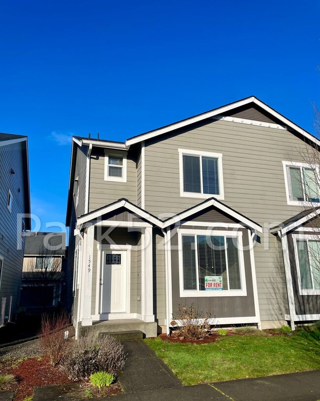 Primary Photo - 3 Bedroom Townhouse in Olympia