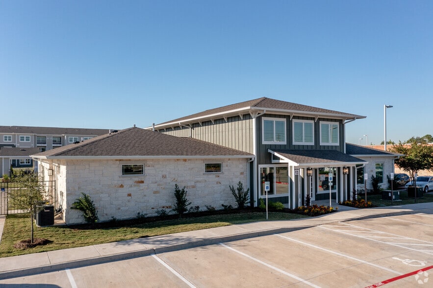 Leasing Office - Thrive Almeda Genoa - NEW