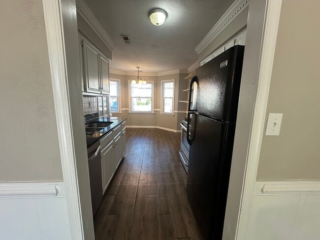 Building Photo - 2-bedroom, 2.5-bath Georgetown Colony Townhouse